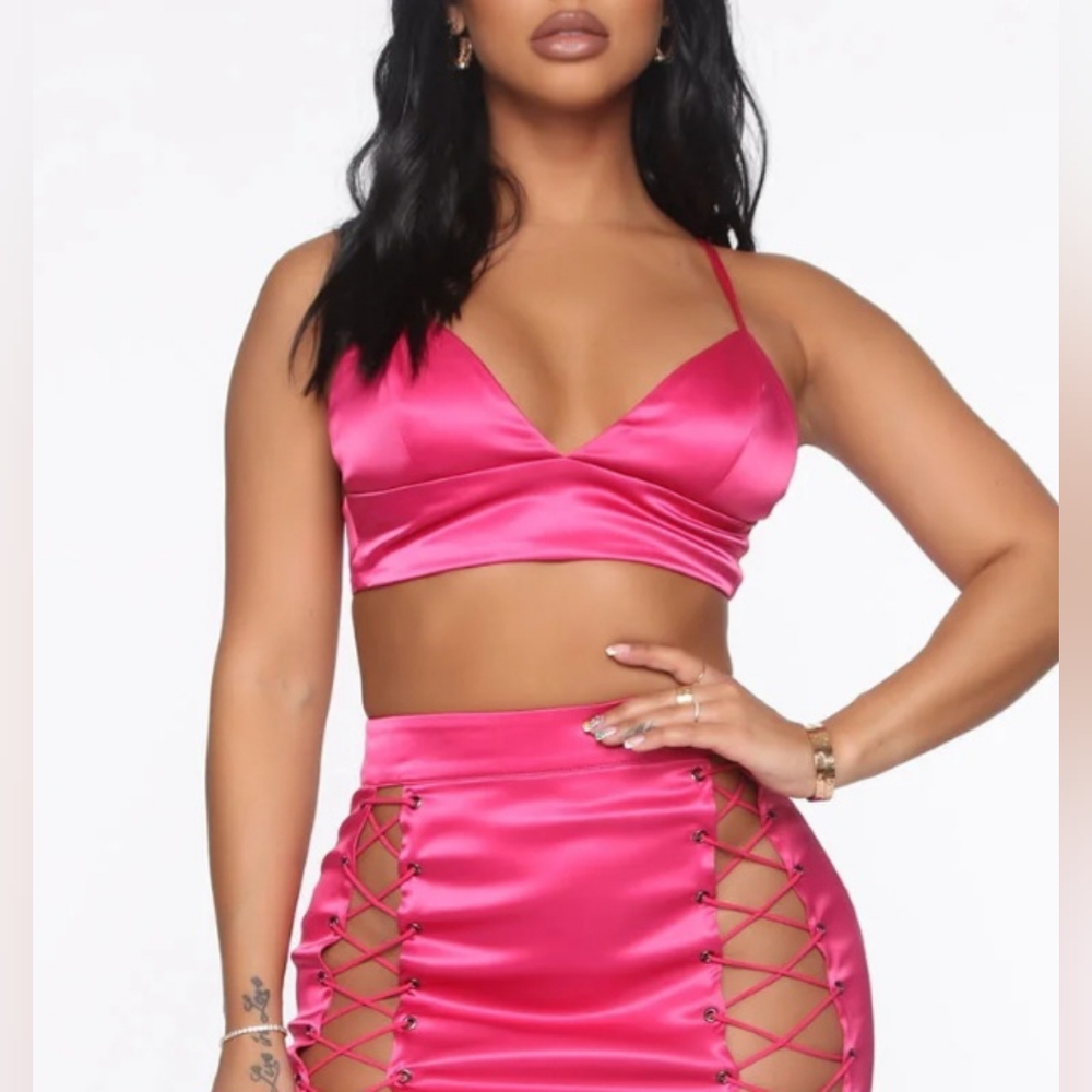 Fashion Nova Never Seen Before Satin Crop Top - Hot Pink (NWT)